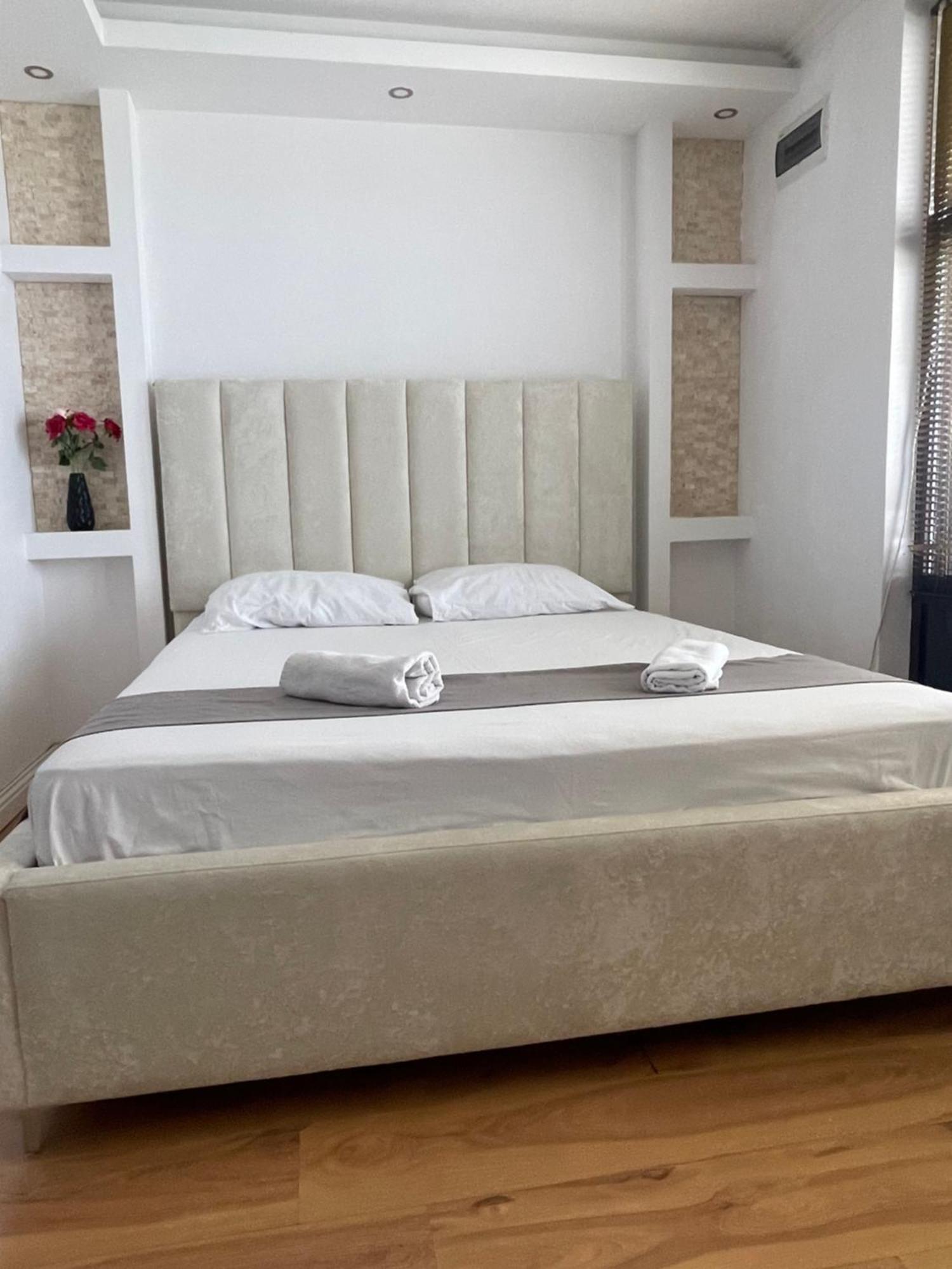 Days Inn Apartments أولتْسي المظهر الخارجي الصورة